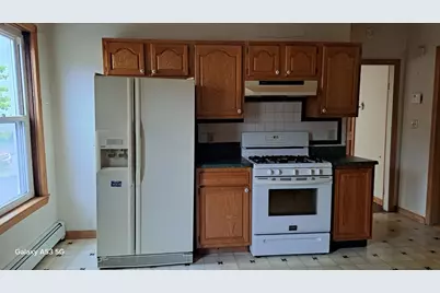 7 Preston St, Worcester, MA 01610 - Photo 30
