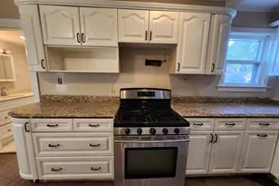 89 Sayles St, Lowell, MA 01851 - Photo 8