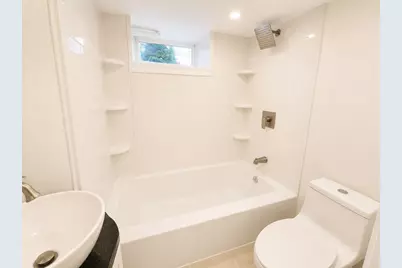 89 Sayles St, Lowell, MA 01851 - Photo 20