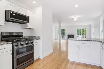 18 Dumaine Ave #E, Nashua, NH 03063 - Photo 14
