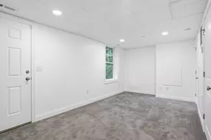 18 Dumaine Ave, Nashua, NH 03063 - Photo 30