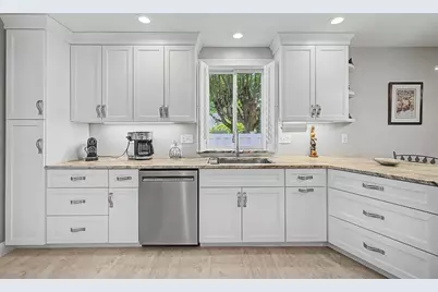 29 Woodbine Ave, Northampton, MA 01060 - Photo 16