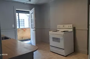 50 Fruit St, Worcester, MA 01609 - Photo 4