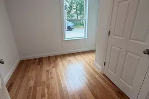 33 Pleasant St, Leominster, MA 01453 - Photo 14