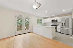 1045 Washington St, Newton, MA 02465 - Photo 6