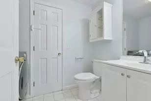 1047 Washington St, Newton, MA 02465 - Photo 14