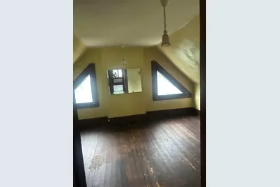 19 Wellesley Rd, Holyoke, MA 01040 - Photo 22