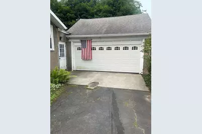 19 Wellesley Rd, Holyoke, MA 01040 - Photo 26