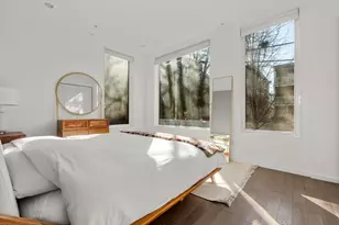 519 E 1st St, Boston, MA 02127 - Photo 8