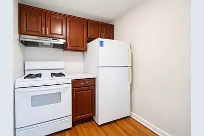 35 Parker St #2, Quincy, MA 02169 - Photo 4