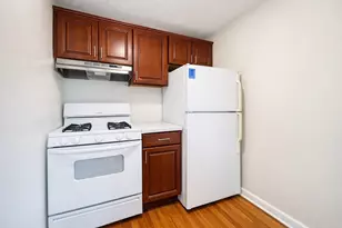 35 Parker St, Quincy, MA 02169 - Photo 4