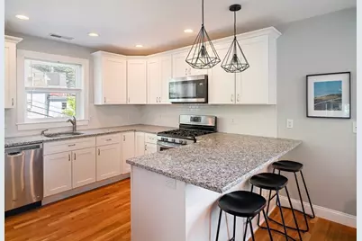 32 Oakland Street #32, Newton, MA 02458 - Photo 1