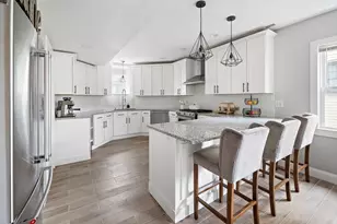 30 Oakland St, Newton, MA 02458 - Photo 2