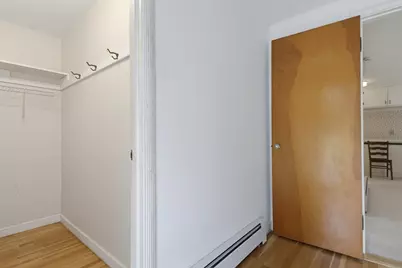 17 Reynolds St, Worcester, MA 01606 - Photo 8