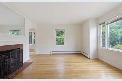 17 Reynolds St, Worcester, MA 01606 - Photo 12