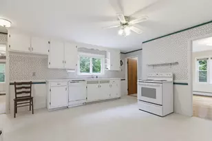 17 Reynolds St, Worcester, MA 01606 - Photo 16