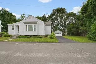17 Reynolds St, Worcester, MA 01606 - Photo 1