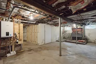 17 Reynolds St, Worcester, MA 01606 - Photo 26