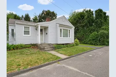 17 Reynolds St, Worcester, MA 01606 - Photo 4