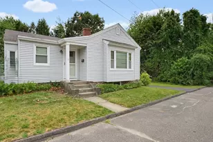 17 Reynolds St, Worcester, MA 01606 - Photo 4