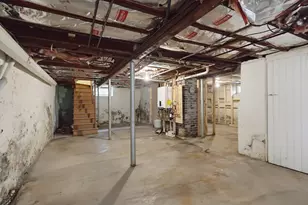 17 Reynolds St, Worcester, MA 01606 - Photo 28