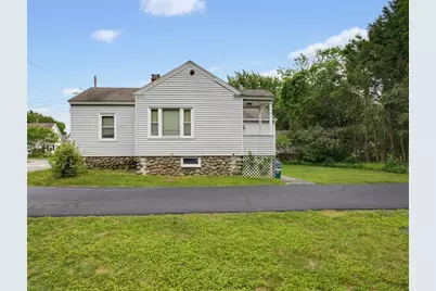 17 Reynolds St, Worcester, MA 01606 - Photo 6