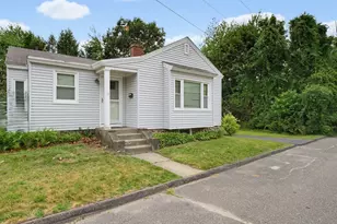 17 Reynolds St, Worcester, MA 01606 - Photo 4