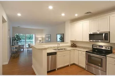 22 Farmstead Ln #407, Sudbury, MA 01776 - Photo 2