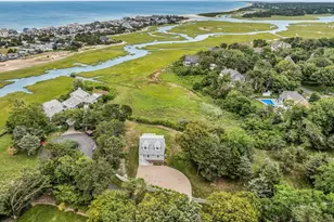 4 Arrowhead Cir, Sandwich, MA 02537 - Photo 2