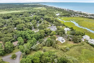 4 Arrowhead Cir, Sandwich, MA 02537 - Photo 4