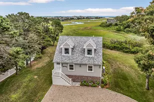 4 Arrowhead Cir, Sandwich, MA 02537 - Photo 1