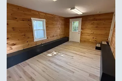 82 Hartwell St, Southbridge, MA 01550 - Photo 14