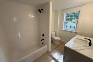 82 Hartwell St, Southbridge, MA 01550 - Photo 18