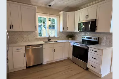 82 Hartwell St, Southbridge, MA 01550 - Photo 6