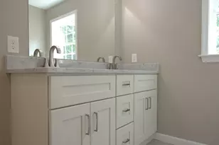 95 A F Putnam, Charlton, MA 01507 - Photo 16