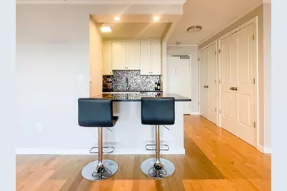 9 Hawthorne Place #11J, Boston, MA 02114 - Photo 6