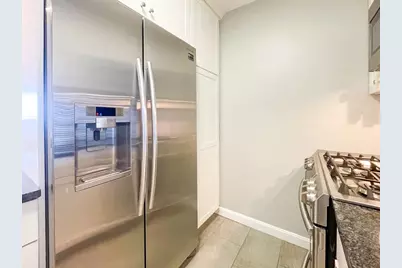 9 Hawthorne Place #11J, Boston, MA 02114 - Photo 2