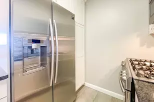 9 Hawthorne Pl, Boston, MA 02114 - Photo 2