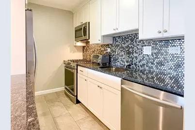 9 Hawthorne Place #11J, Boston, MA 02114 - Photo 1