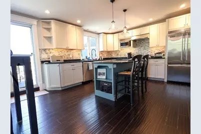 38 Central St #1-2, Manchester by the Sea, MA 01944 - Photo 4