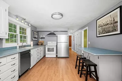 15 Alpine St, Millbury, MA 01527 - Photo 2