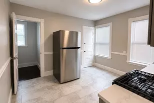 22 Rowell St, Boston, MA 02125 - Photo 6
