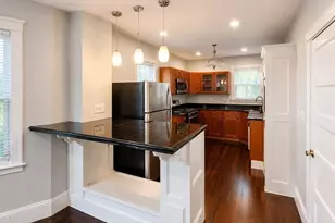 22 Rowell St, Boston, MA 02125 - Photo 10