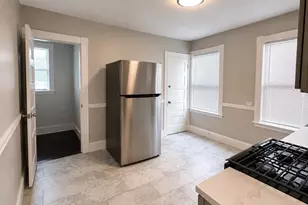 22 Rowell St, Boston, MA 02125 - Photo 6