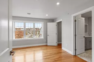 10 Windsor St, Worcester, MA 01605 - Photo 16