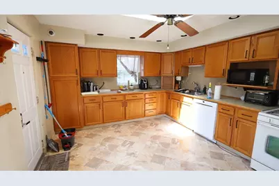 13-15 Albion Street, Malden, MA 02148 - Photo 10