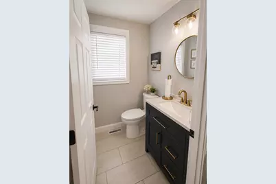 27 Sumner St, Brockton, MA 02301 - Photo 10