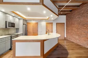 33 Sleeper St, Boston, MA 02210 - Photo 12