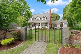 161 Cedar St, Braintree, MA 02184 - Photo 2