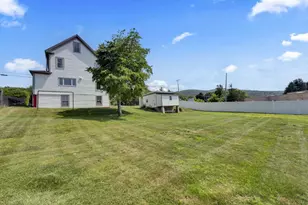 109 South St, Ware, MA 01082 - Photo 4